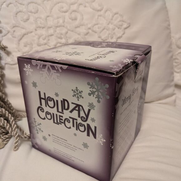 Scentsy Merry🌲 Berry Full Size Scentsy Warmer - Picture 7 of 7